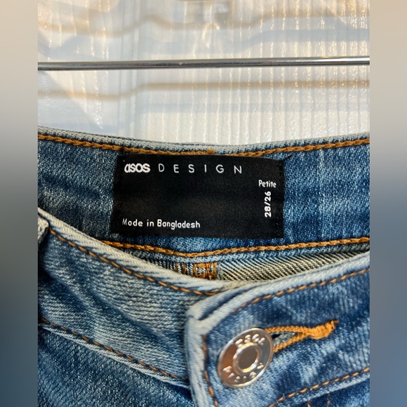 ASOS Design Petite 28/26 Jeans - Picture 2 of 3